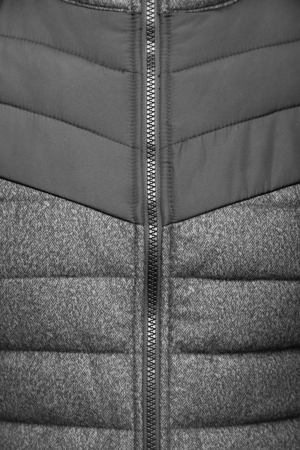 SEVEN KINGS TRAIL HYBRID JACKET BLACK