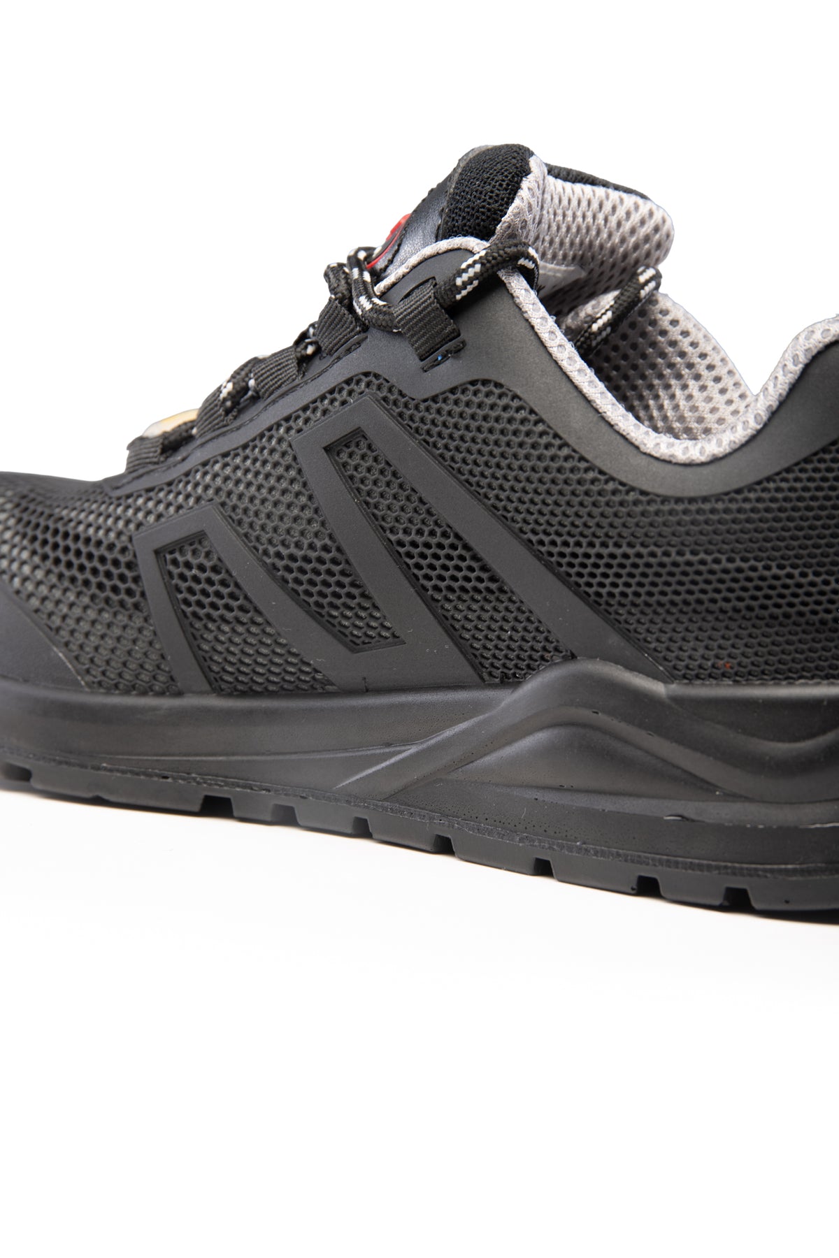 MAX-POPULAR LOW SHOE MXP AIR BLACK S1P ESD