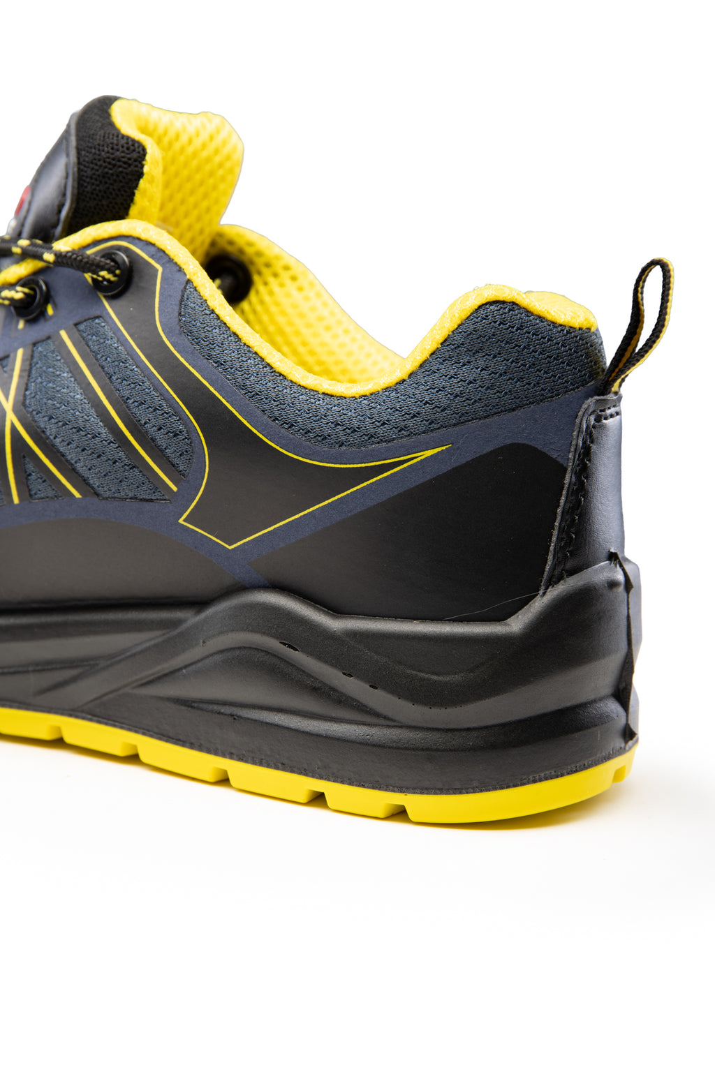 MAX-POPULAR LOW SHOE MXP BOLT S1