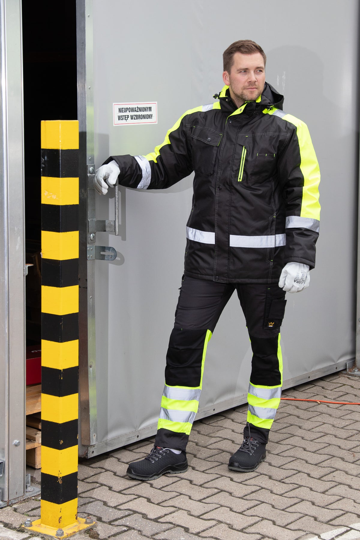 RIVAL JACKET YELLOW