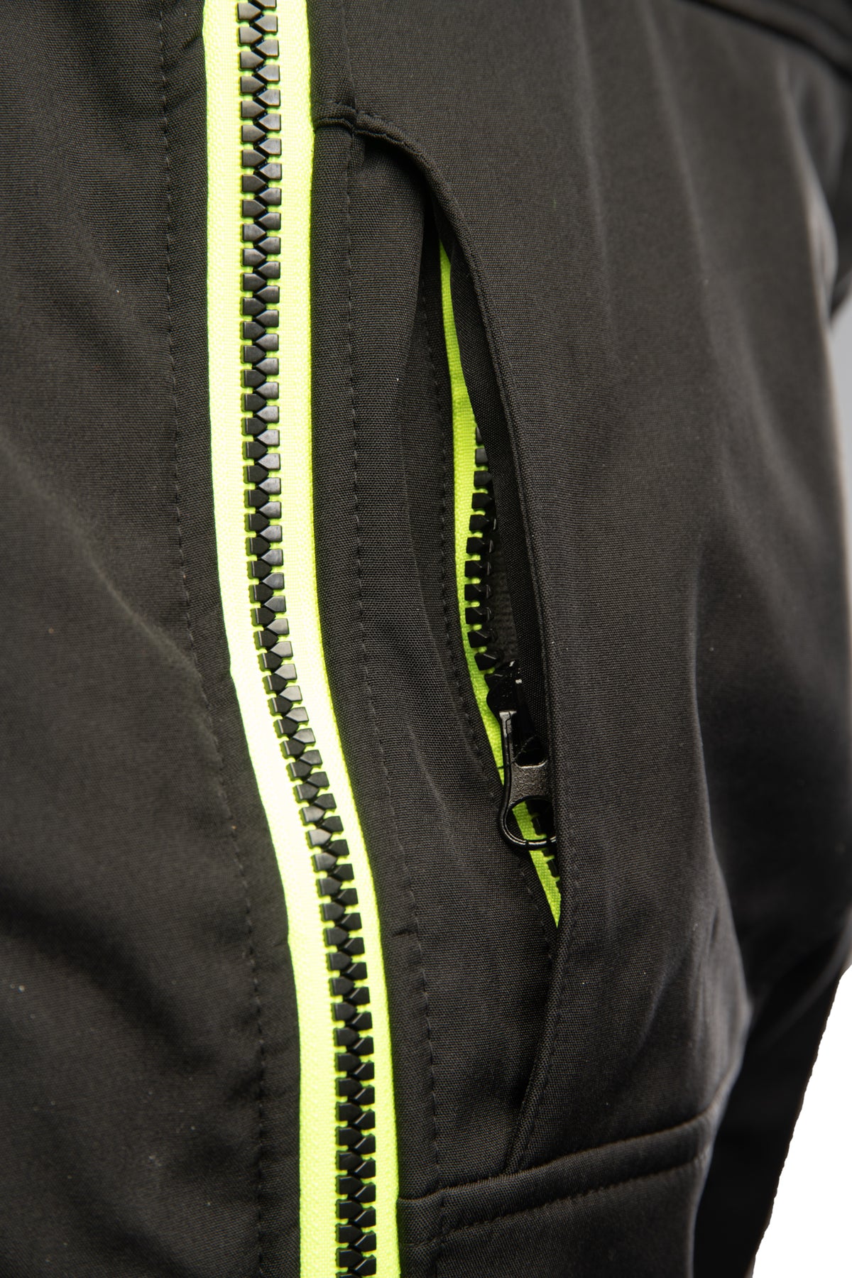 RIVAL VEST SOFTSHELL